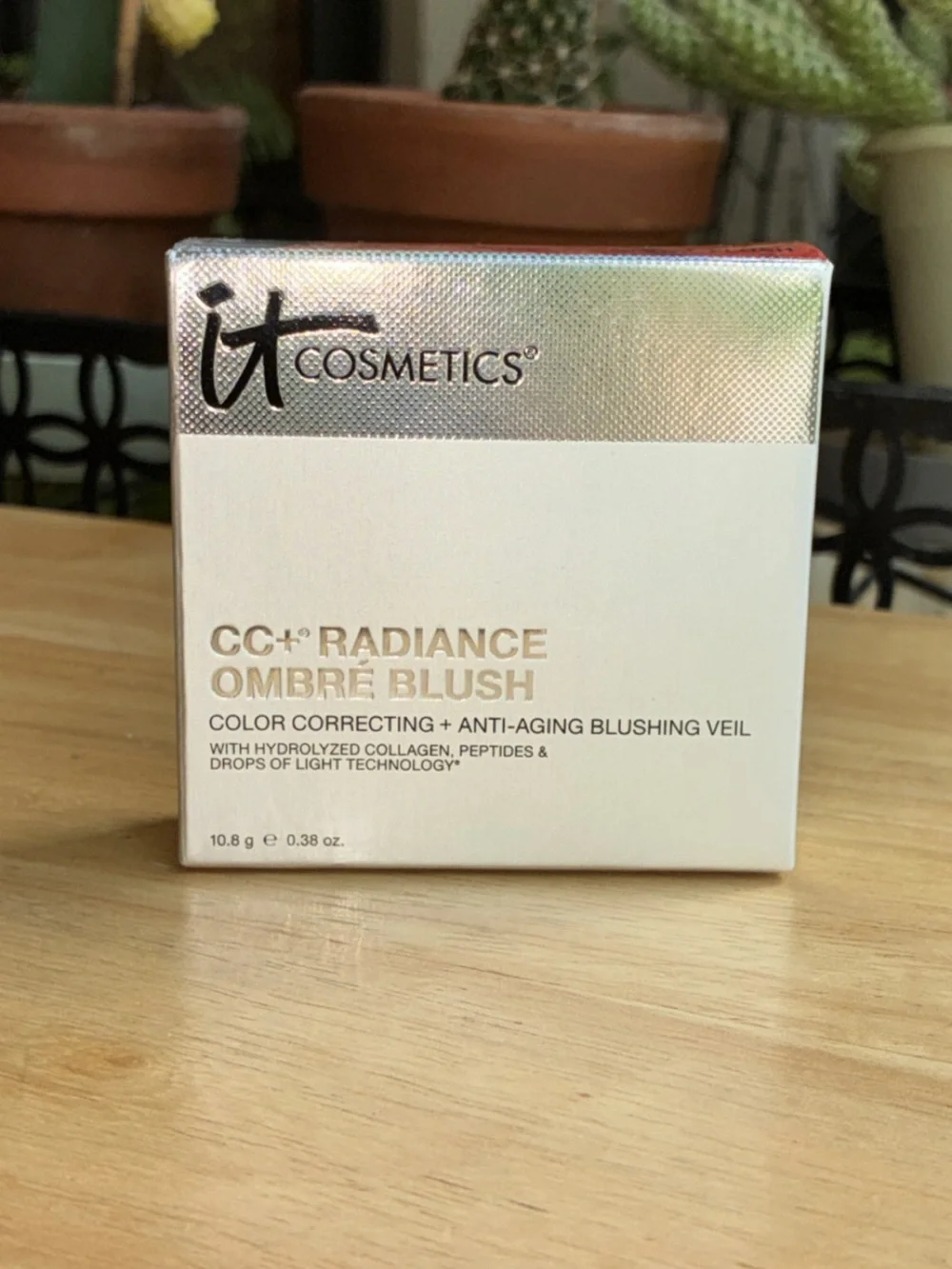 NIB IT Cosmetics CC+ Radiance Ombré Blush - Shade: Coral Flush (0.38 oz)
